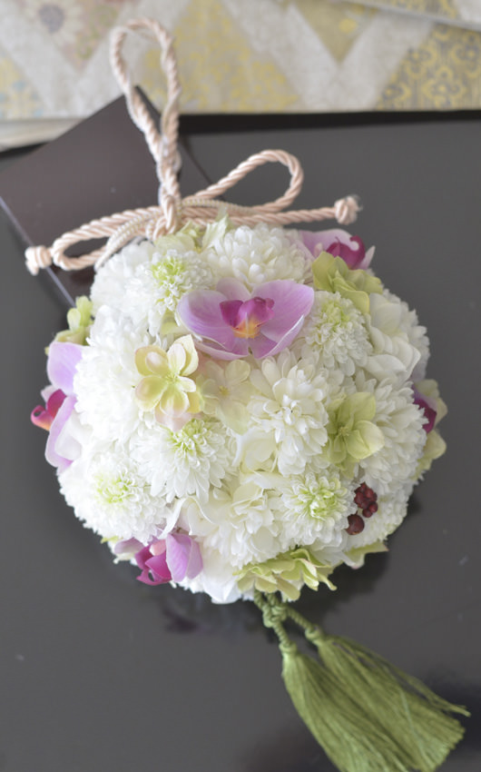 コロンと可愛い和風のボールブーケ フィーノ