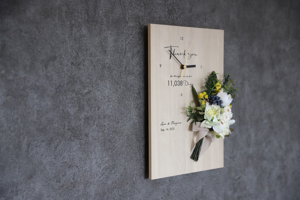 結婚式や送別記念品の花時計の壁掛けイメージ