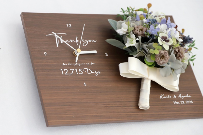 結婚祝いや結婚記念日に人気の花時計の文字盤イメージ