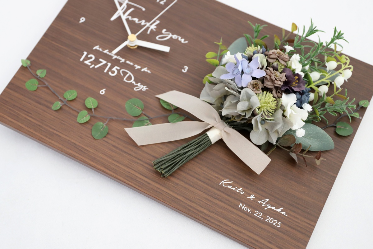 結婚式の記念品の花時計のフラワーイメージ