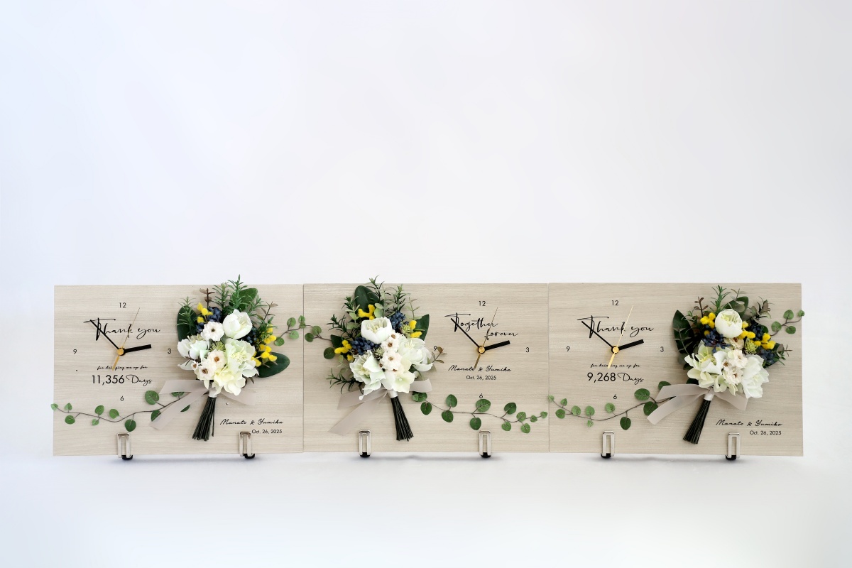 結婚式の両親ギフトに人気の葉っぱがつながる三連式の花時計の正面イメージ