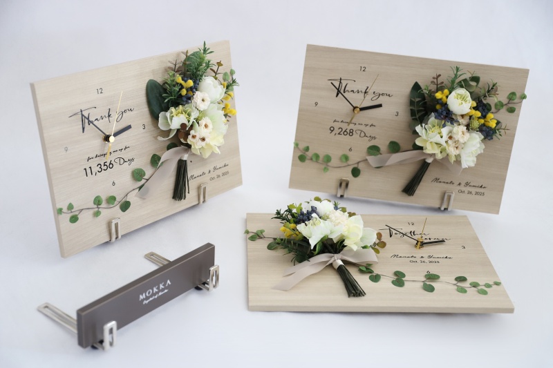 結婚式に両親プレゼントする三連式の花時計のフラワーイメージ