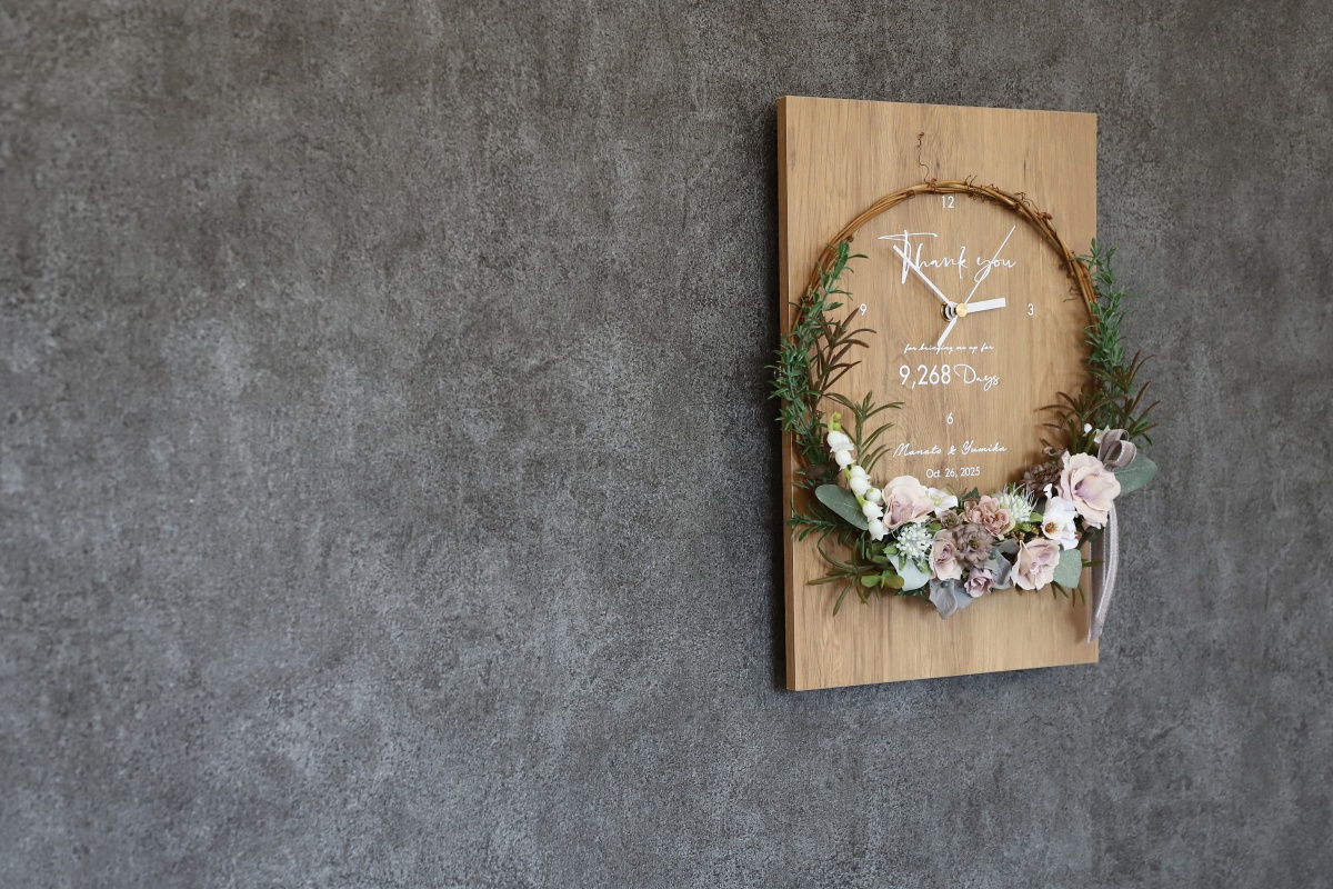 結婚式の記念品の花時計の壁掛けイメージ