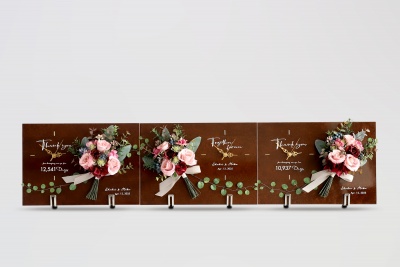 新築・開店・引越祝いのプレゼント 木製パネルの花時計・プレミアム つながるグリーンの花時計（三連式）／プレミアム・ローズ