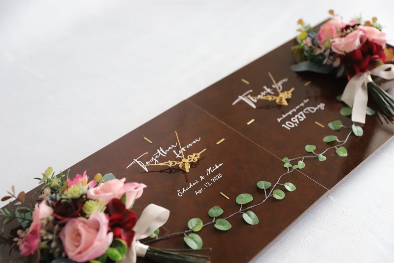 結婚式の両親贈呈ギフトの三連式の花時計の連結イメージ