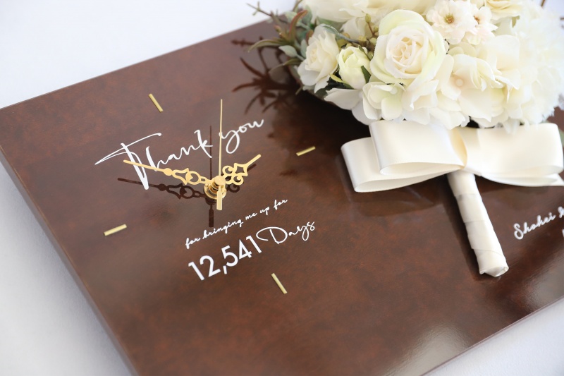 創立記念品や周年記念品のブーケの花時計の印字例イメージ